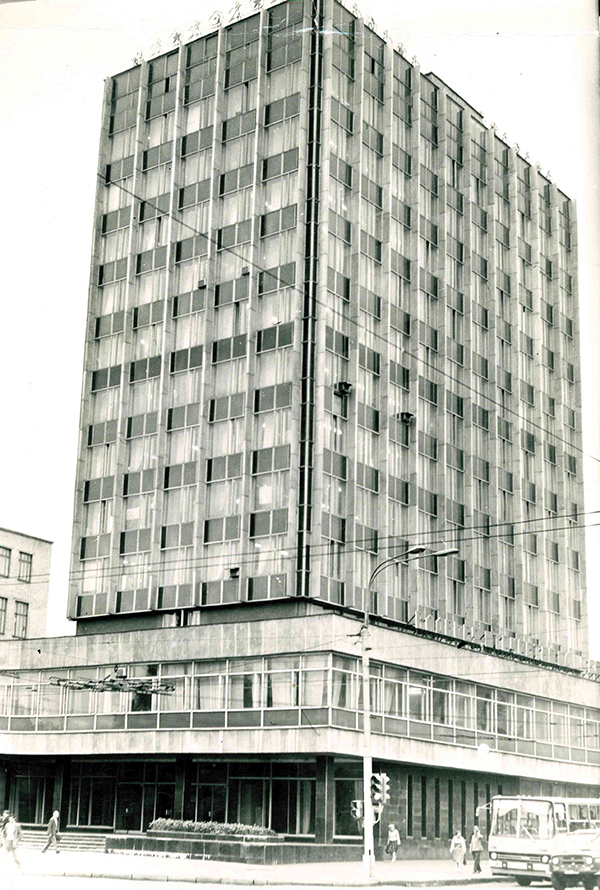 Завершенное здание Гипроживмаш на Ленина 23